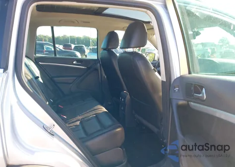 2012 Volkswagen Tiguan Sel z USA, uszkodzony, nr VIN WVGBV7AX6CW586747